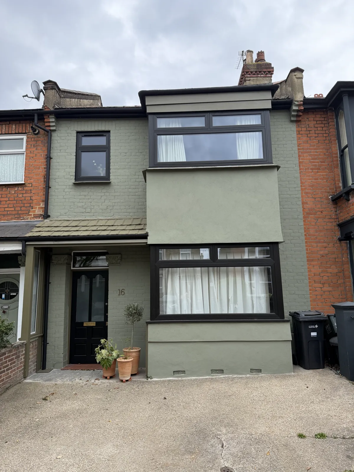 Park Road E11